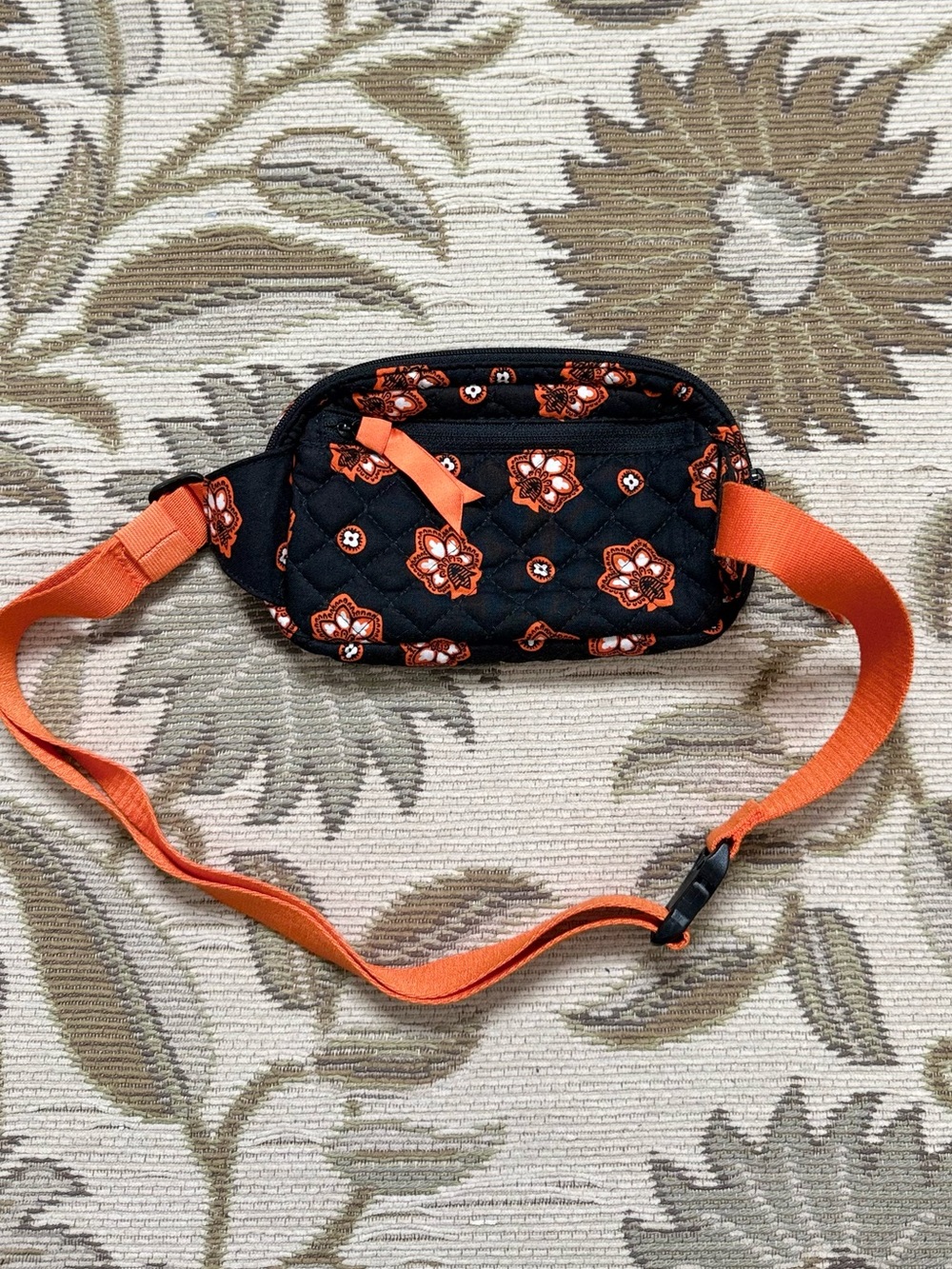 Vera Bradley Cincinnati Bengals Mini Belt Bag Fanny Waist Pack Crossbody - Picture 3 of 6